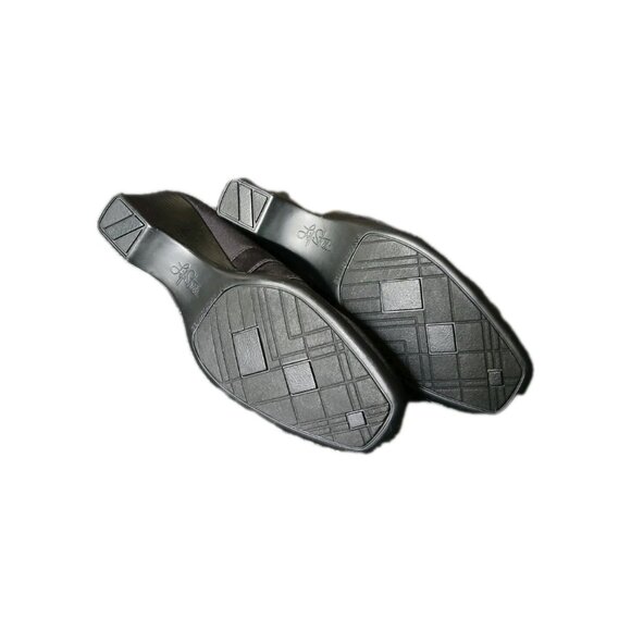 Life Stride Womens 7.5 Black Slip On Low Wedge Dress Heels Shoes Classic Office - Picture 8 of 8